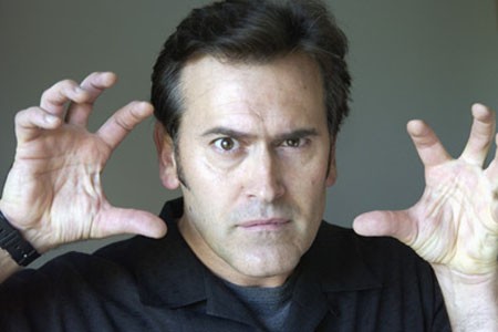 Bruce Campbell fotoğrafı