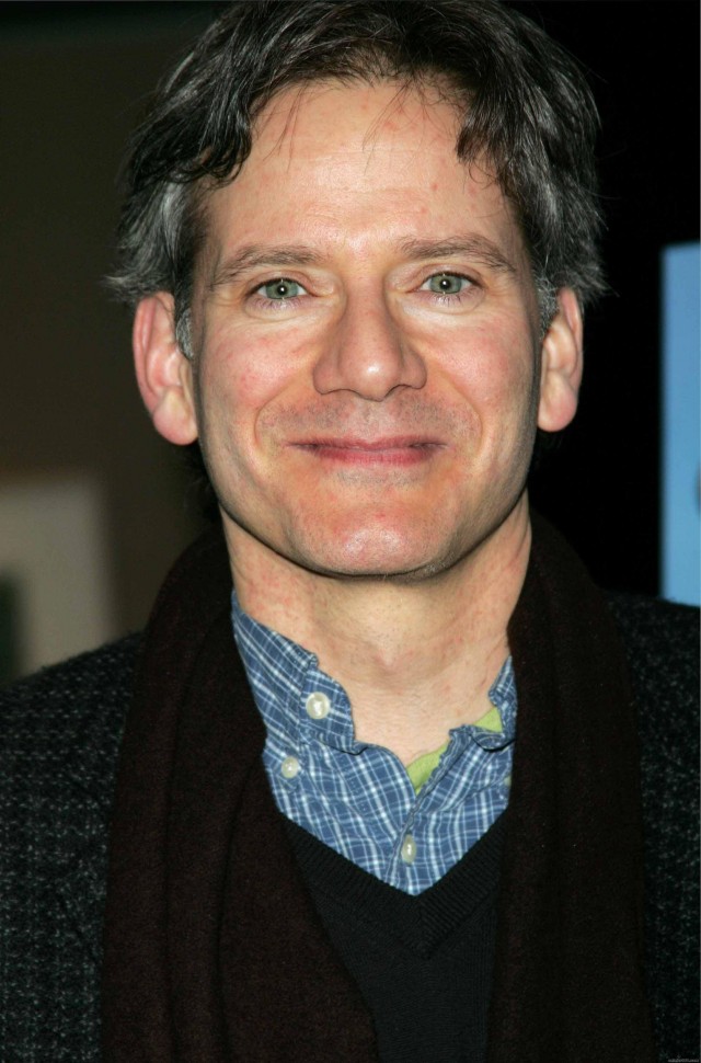 Campbell Scott fotoğrafı