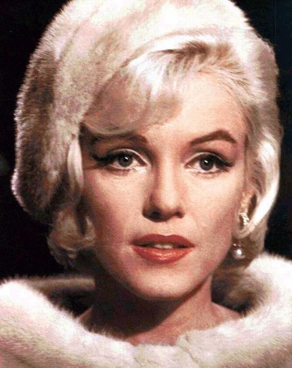 Joan Collins fotoğrafı