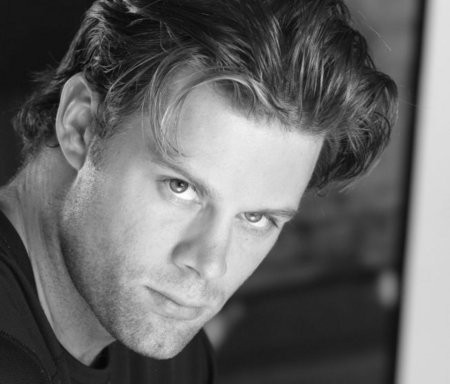 Matt Keeslar Fotoğrafı