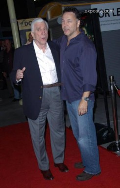 Leslie Nielsen fotoğrafı