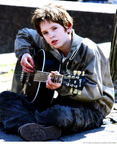 Freddie Highmore Fotoğrafı