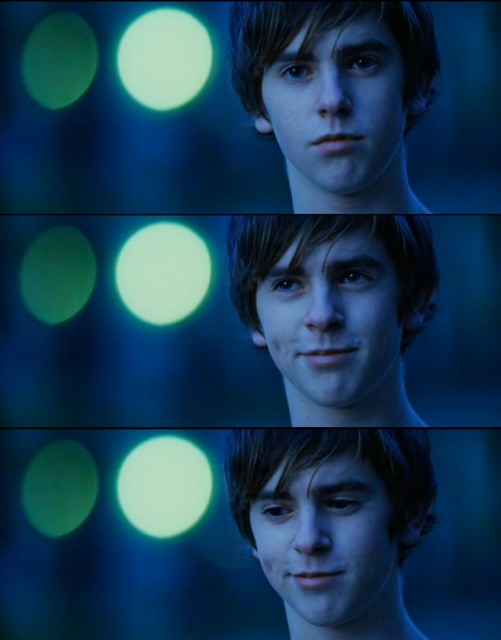 Freddie Highmore Fotoğrafı