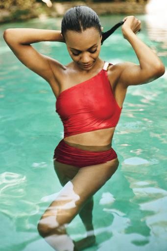 Zoe Saldana Fotoğrafı