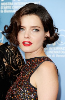 Roxane Mesquida Fotoğrafı