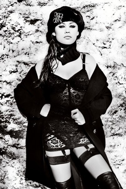 Olga Kurylenko Fotoğrafı