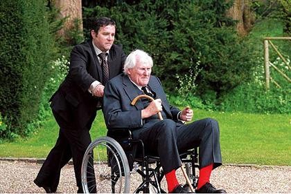 Peter Vaughan fotoğrafı