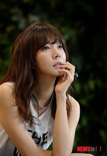 Jung Ji-yoon fotoğrafı