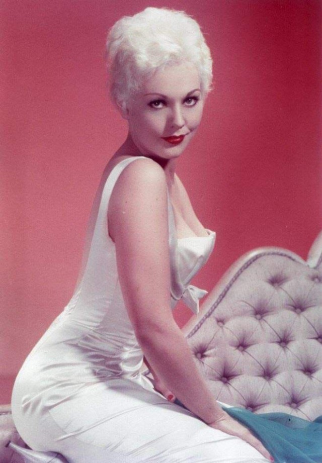 Kim Novak Fotoğrafı