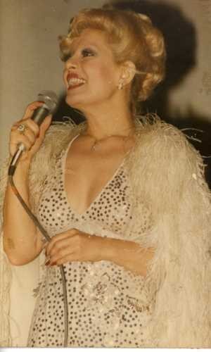 Emel Sayın Fotoğrafı