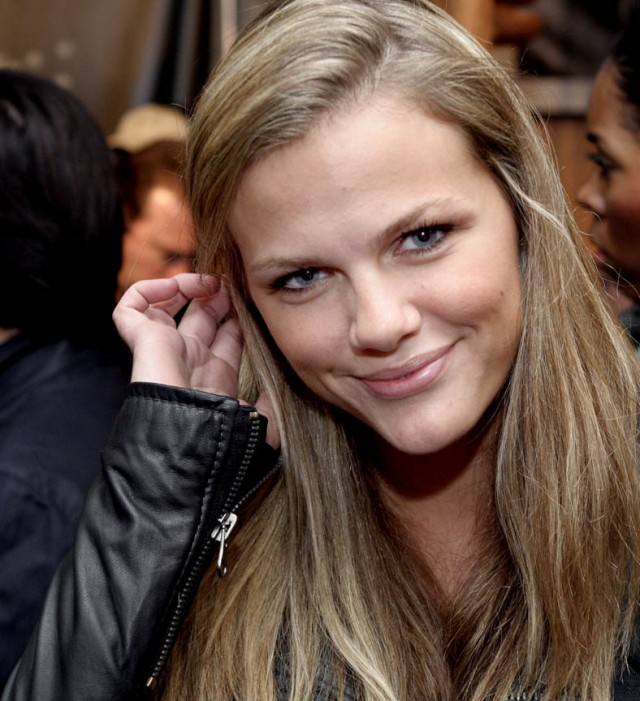 Brooklyn Decker Fotoğrafı