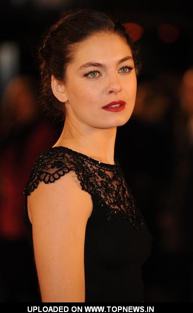 Alexa Davalos Fotoğrafı