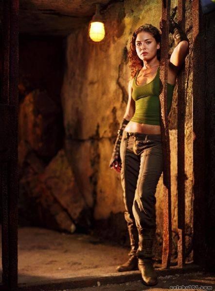 Alexa Davalos Fotoğrafı