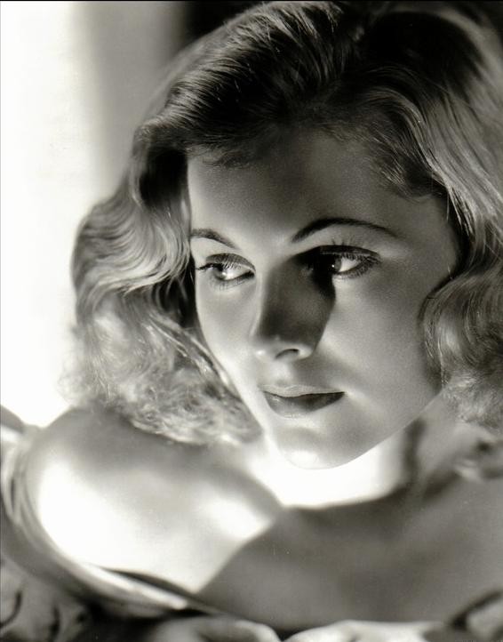 Joan Fontaine fotoğrafı