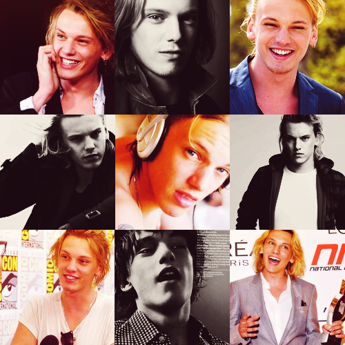 Jamie Campbell Bower Fotoğrafı