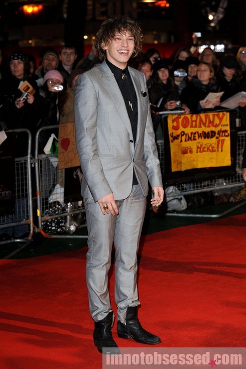 Jamie Campbell Bower Fotoğrafı