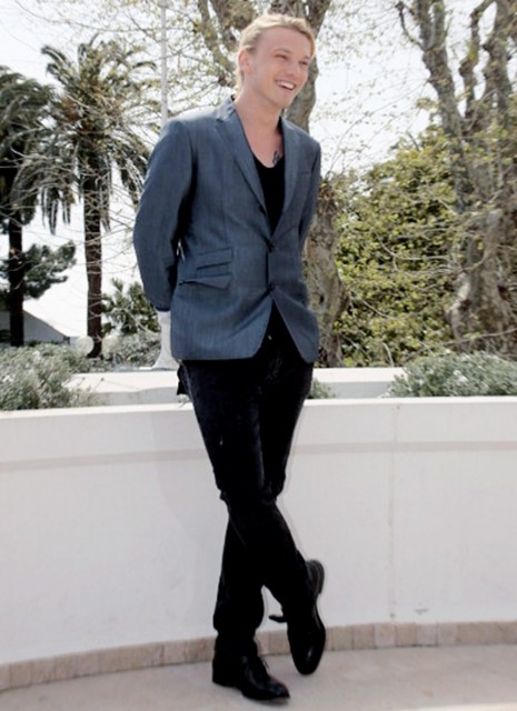 Jamie Campbell Bower Fotoğrafı