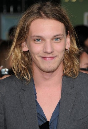 Jamie Campbell Bower Fotoğrafı