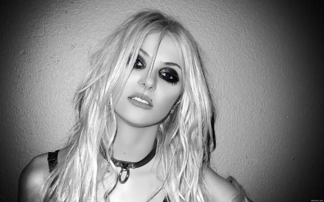 Taylor Momsen Fotoğrafı