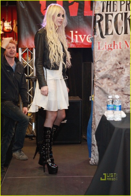 Taylor Momsen Fotoğrafı