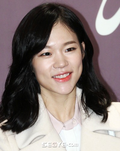 Han Ye-ri Fotoğrafı
