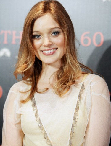 Bella Heathcote fotoğrafı