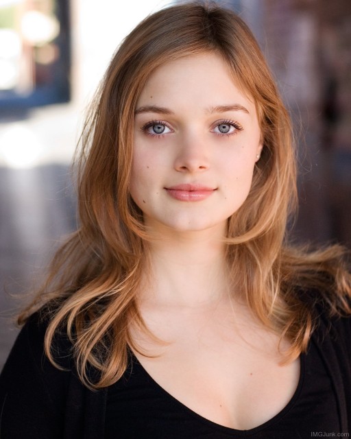 Bella Heathcote Fotoğrafı
