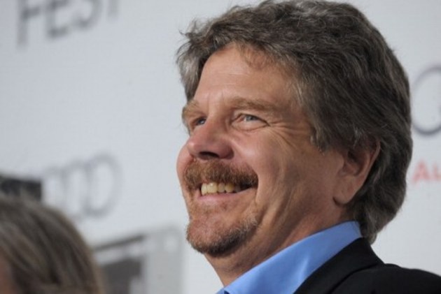 John Wells fotoğrafı