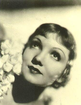 Claudette Colbert fotoğrafı
