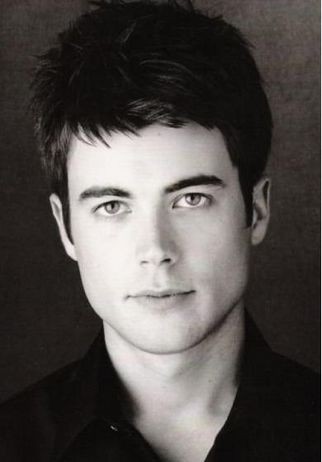 Matt Long fotoğrafı