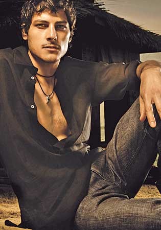 Atesh Salih fotoğrafı