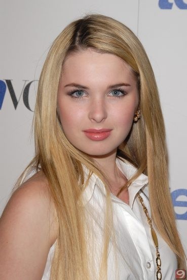 Kirsten Prout Fotoğrafı