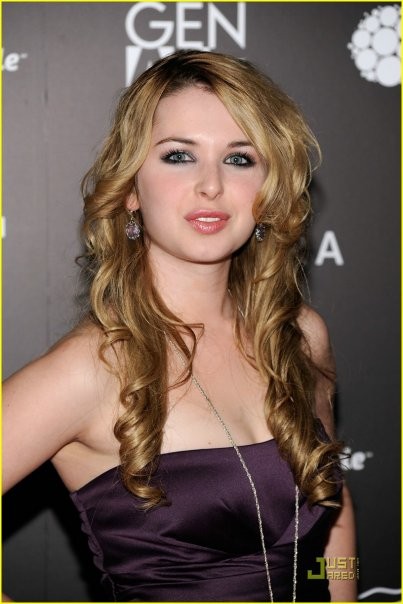 Kirsten Prout Fotoğrafı