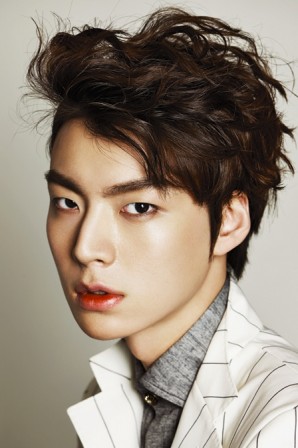 Ahn Jae-hyeon Fotoğrafı