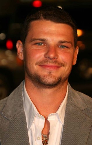 Nathan Phillips fotoğrafı