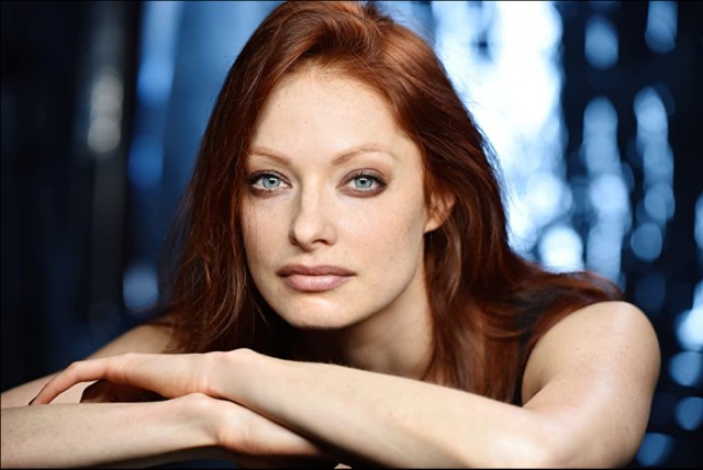 Elizabeth J. Carlisle Fotoğrafı