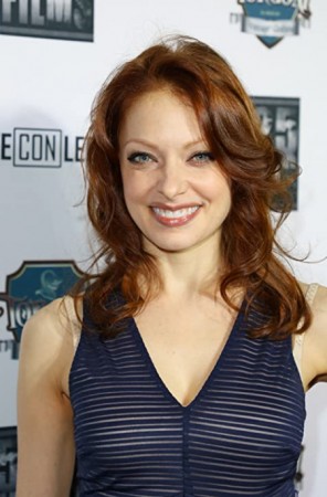 Elizabeth J. Carlisle fotoğrafı