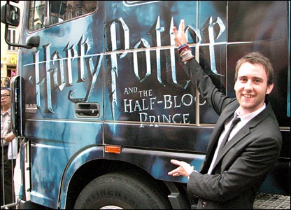 Matthew Lewis Fotoğrafı