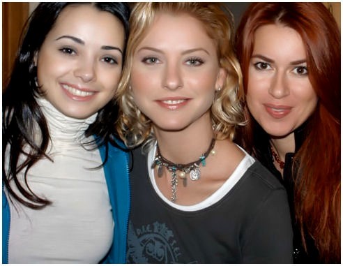Ece Uslu Fotoğrafı
