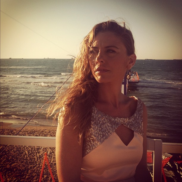 Ece Uslu Fotoğrafı