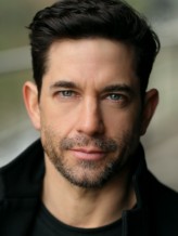 Adam Garcia fotoğrafı