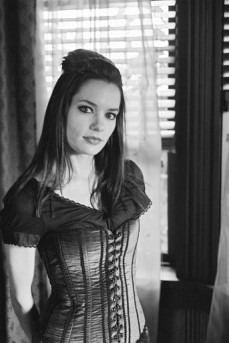 Gina Holden Fotoğrafı