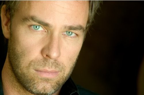 JR Bourne fotoğrafı