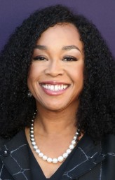 Shonda Rhimes fotoğrafı