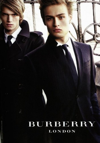 Douglas Booth Fotoğrafı