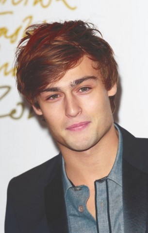 Douglas Booth Fotoğrafı
