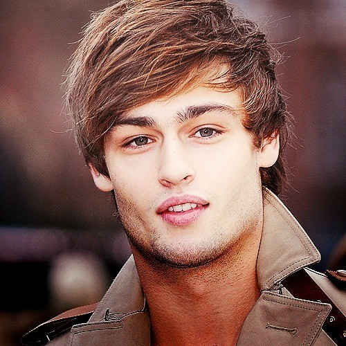 Douglas Booth Fotoğrafı