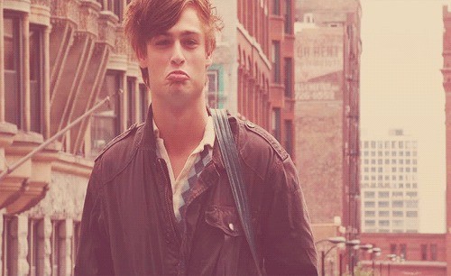 Douglas Booth Fotoğrafı