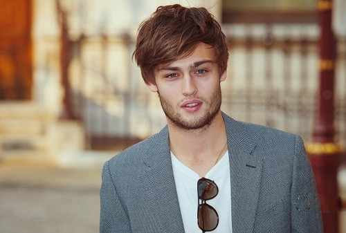 Douglas Booth Fotoğrafı