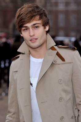 Douglas Booth Fotoğrafı